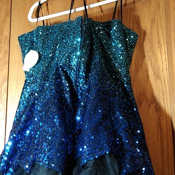 Deb brand special occasion dress, Size 24 - Picture 3 of 12